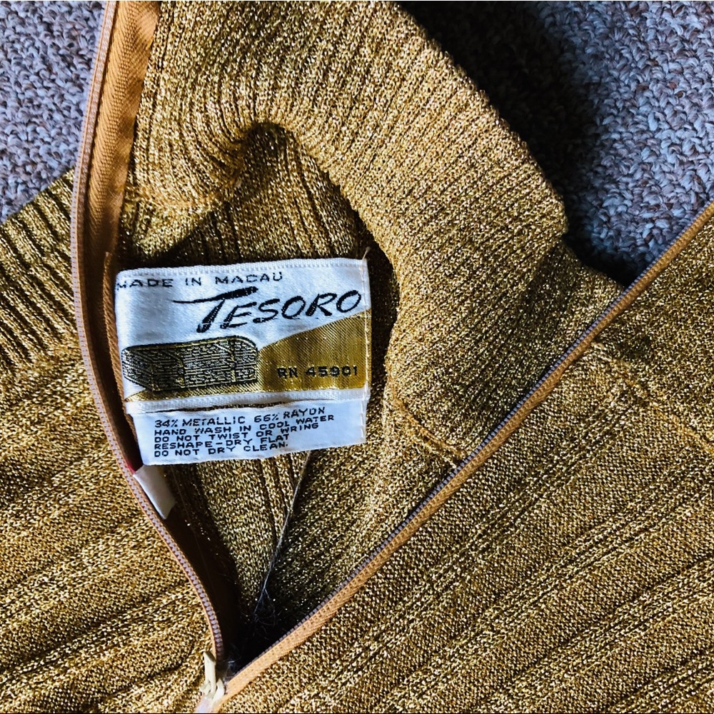VINTAGE SLEEVELESS TOP - Picture 4 of 4